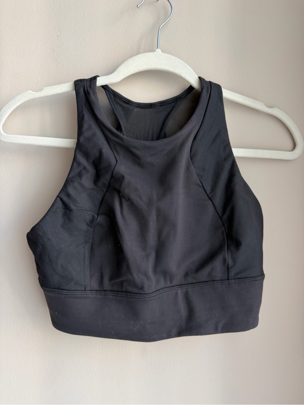 Lululemon Everlux High-Neck Train Bra